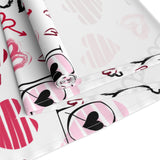 Valentine Love and Hearts Table Runner (Cotton, Poly)