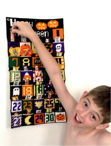 Countdown to Halloween with this fun plastic canvas advent calendar.   #halloween #countdown #plasticcanvas #advent #pattern