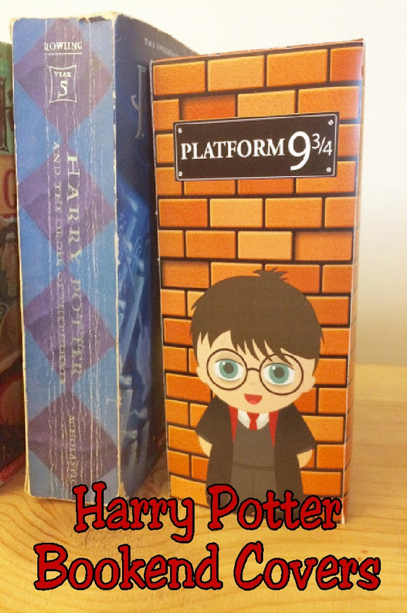 Let Harry Potter and the Hogwarts Express watch over your library with these Harry Potter bookend printable covers. They are super easy to download, print, cut and put together.