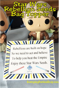 Make your Star Wars party extra fun with this printable bag topper.  Bag topper is great as a party treat for your Star Wars dessert table or as a Party favor for the goodie bags.  Plus you can print and party today!