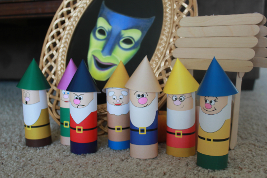 Invite the seven dwarfs to your Snow White party with these easy dwarf printable and directions.